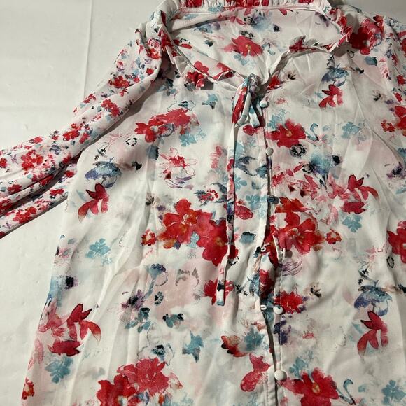 Floral button up - Picture 2 of 5
